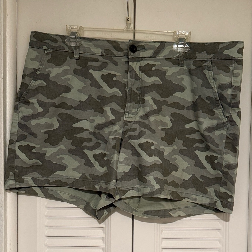 Camo Women's Shorts
